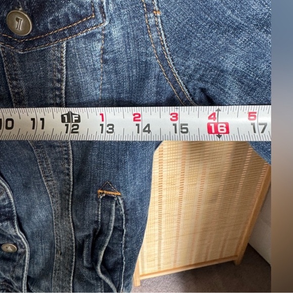 Pilcro and the Letterpress Classic
Denim Jacket - Picture 8 of 8